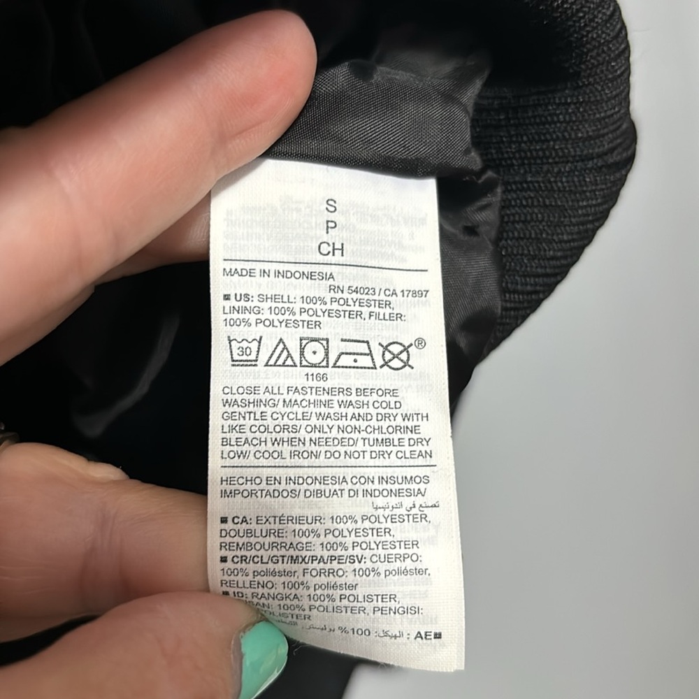 Old Navy size small Go-H20 black bomber style jacket - Picture 7 of 9